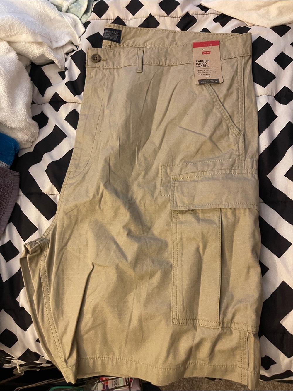 Levi's Men's Cargo Shorts - Khaki/Tan